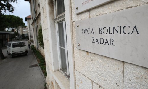 Velik porast broja oboljelih u Zadarskoj županiji, mnogo ih je vezano za biogradsku bolnicu, u zadarskoj u samoizolaciji 24 liječnika i 28 medicinskih sestara