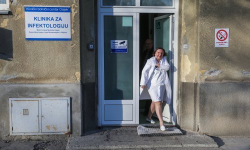 Hrvatska javnobilježnička komora donirala respirator KBC-u Osijek