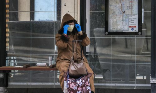 Bolnički brod stiže i u New York, Pentagon razmatra pretvaranje 114 objekata u bolnice