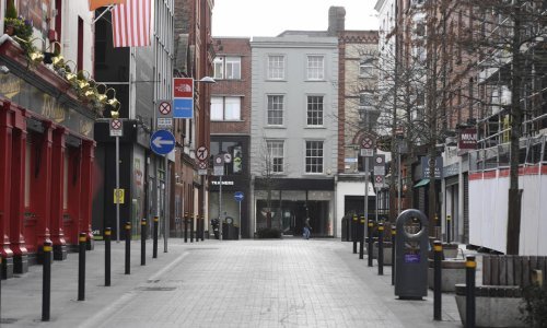 U Irskoj drakonske mjere, na ulice izlazi policija na konjima