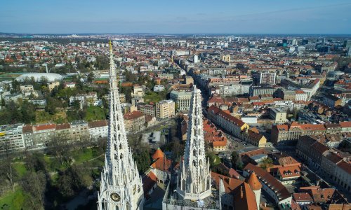 Stručnjaci upozoravaju: Izbjegavajte mjesta oko zagrebačke  katedrale