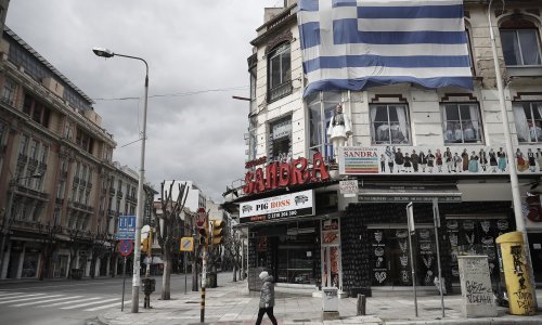 Grčka se nada pokretanju turizma u srpnju, ali strahuje od praznih plaža