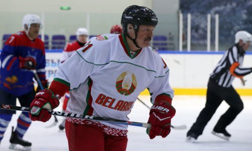 Lukašenkov lijek za koronavirus: 'Pijte votku, dva puta tjedno u saunu i radite na farmama, traktor sve izliječi'