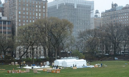 U New Yorku u Central Parku podižu poljsku bolnicu