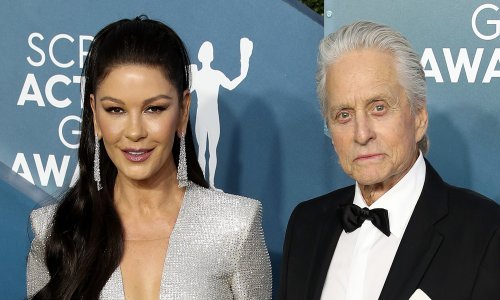 Postoji li nešto u čemu nije dobra? Catherine Zeta-Jones oduševila plesnim pokretima, da bi potom otkrila još jedan talent