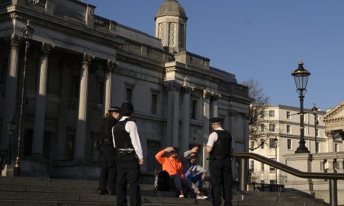 Britanski policajci na meti kritika jer previše revno nadziru građane