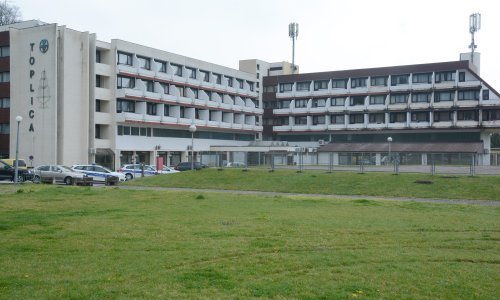 Dva policajca zaražena vjerojatno u kontaktu s migrantima, epidemiolozi u Termama Topusko