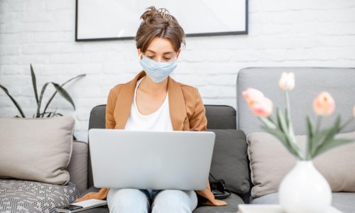 Koronavirus produbio socijalni jaz: Pripadnici viših klasa manje ostaju bez posla i češće rade od kuće, ali...