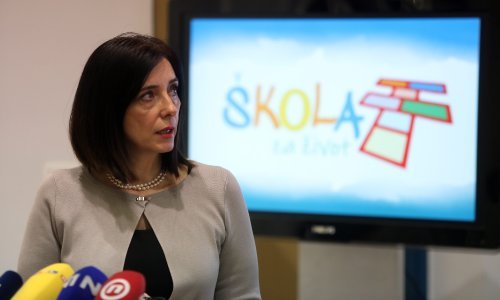 Sutra Vlada objavljuje što će biti s nastavom, Divjak dala naslutiti scenarij: Većina učenika ostaje u nastavi na daljinu do kraja školske godine