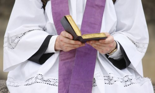 Svećenici u Sloveniji od države dobili korona dodatak kao i samozaposleni i poljoprivrednici