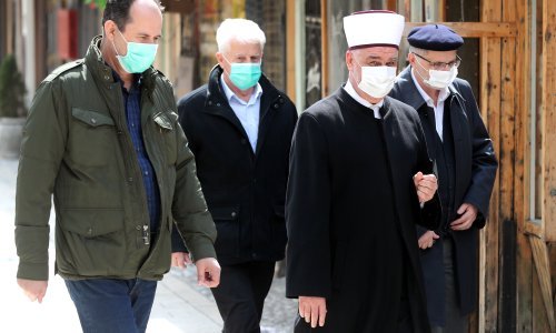 Liječnike optužuju da su 'kukavice i dezerteri', dva entiteta, 10-ak kriznih stožera...: Koronavirus ispostavio BiH još jedan račun za Dayton