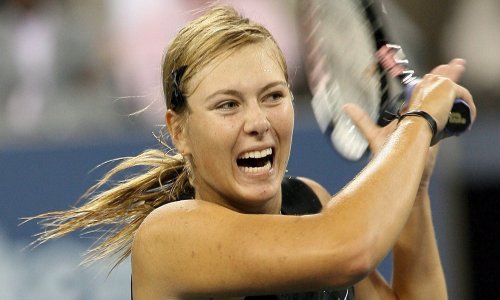 Bivšoj najboljoj tenisačici svijeta, Mariji Šarapovoj, očito je dosadno pa objavila svoj broj mobitea: Pišite mi, svima ću odgovoriti