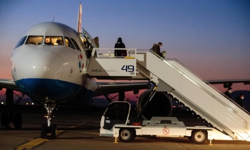 EU kaže da će i u zračnom prometu trebati socijalno distanciranje