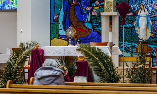 Crkva neobično oštro o neposlušnom svećeniku: 
'Svaka mjera prema njemu je uzaludna. Vjernici, slijedite zakon, a ne njegovu samovolju'