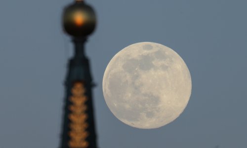 [VIDEO] Pogledajte kako je Supermjesec osvijetlio gradove diljem svijeta