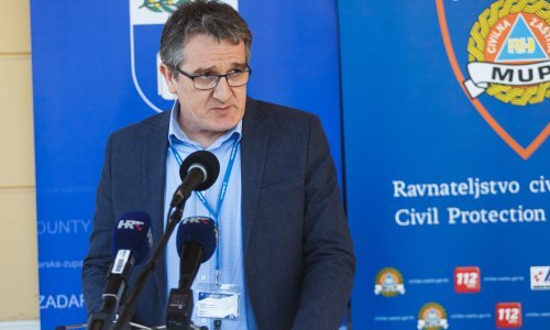 Muškarac zaražen koronavirusom koji je pao s prvog kata zadarske bolnice stabilno