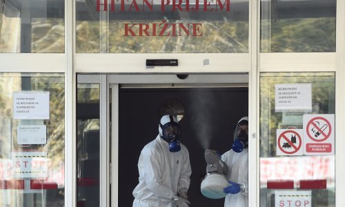 Pozitivno čak 40 štićenika i osam zaposlenika iz splitskog Doma za starije i nemoćne; Capak kaže da postoji sumnja na zarazu u još nekoliko domova