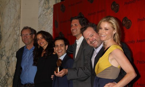 Sad znamo kako završava 'Moderna obitelj', a glumci se nakon 11 godina snimanja rastali u suzama