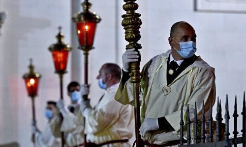 Procesija na Hvaru održana uz žestoke mjere opreza, pogledajte kako je to izgledalo