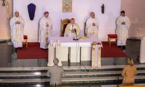 Veliki četvrtak, Bozanić i biskupi u Novom Zagrebu: Potrebna nam je nada u ovom kaosu