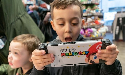 Nintendo Switch rasprodan u SAD-u, preprodavači mu udvostručili cijenu