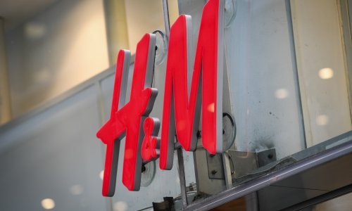 H&M krenuo s proizvodnjom zaštitne odjeće i maski za švedski zdravstveni sustav