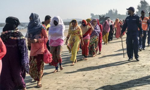 Dvadesetak Rohindža umrlo na moru, 382 ih spašeno