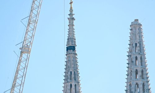 Zamjenski križevi za ranjenu katedralu