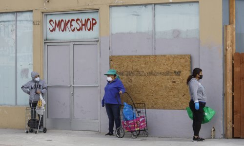 Broj umrlih od koronavirusa u SAD-u premašio 35.000, zaraženih 700.000