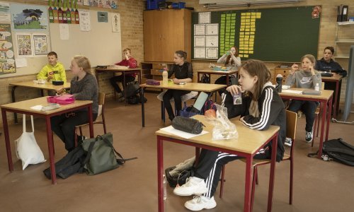 Danci su otvorili škole, četiri zemlje odredile su datume kada se školarci vraćaju u klupe. Je li to preriskantno?