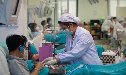 UK će testirati krvnu plazmu pacijenata koji su preboljeli covid-19