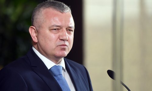 Horvat: Rezat ćemo plaće ako epidemija ne stane u prva tri mjeseca