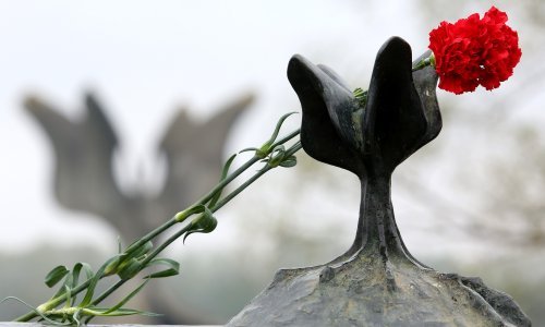 Nakon šest godina cijeli državni vrh i predstavnici žrtava na komemoraciji u Jasenovcu