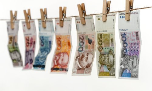 Dvojica kriminalaca u Zagrebu uvjerila dvije starice da zbog pravila EU-a trebaju zamijeniti novčanice