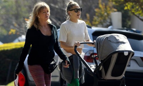 Tri generacije na jednoj fotografiji: Holivudske ljepotice Goldie Hawn i Kate Hudson sa 16-mjesečnom Rani