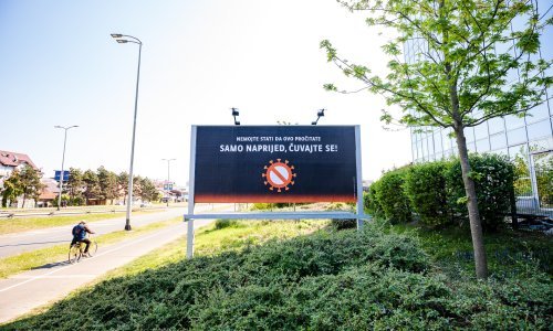 Počelo opuštanje građana: 'Samoizoliranog' pronašli na trajektu, radio frizeraj, kretali se bez propusnice