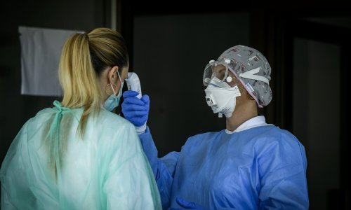 Liječnici upozoravaju da maske za lice nisu za svu djecu