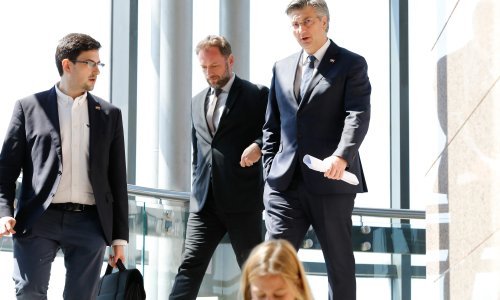 Plenković obilazi Osječko-baranjsku županiju; na rasporedu potpisivanje ugovora za autocestu, Belje plus, najveća farma muznih krava...