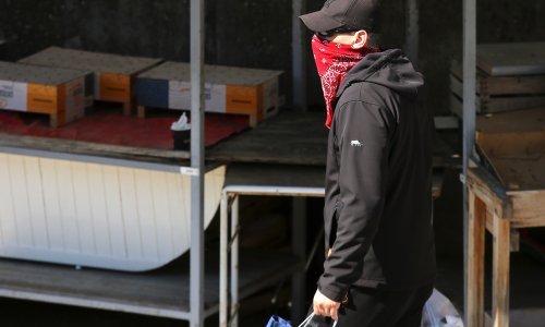 Napokon je gotova rasprava o maskama: HZJZ objavio da ih je poželjno nositi svugdje. Da, dobre su i pamučne