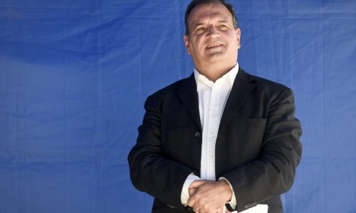 Beroš: Brojke vesele, ali fizički razmak i dalje je nužan. Kupovinu ne smijemo pretvarati u obiteljske izlete