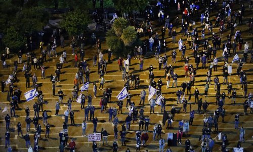 [FOTO] Uz mjere fizičkog distanciranja, tisuće Izraelaca prosvjedovalo protiv Netanyahua