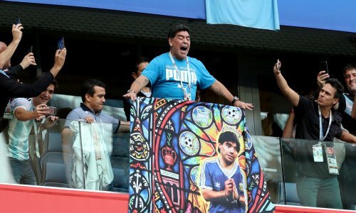 Bivši Maradonin suigrač poklonio njegov dres star 33 godine za aukciju, a od iznosa za kojeg je prodan 'boli glava'