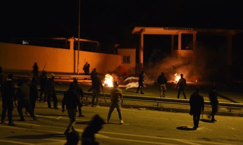 U požaru u kampu na Samosu izgorjeli šatori 200 migranata