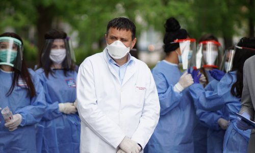 U BiH više od 90 novozaraženih: Umjesto u karantenu, građane RS-a smjestili zajedno s oboljelim pacijentima. Ministar: Žao mi je