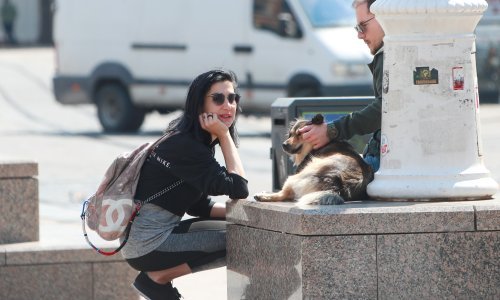 Šest godina nakon razvoda od Vlade Kalembera Ana Rucner ponovo ljubi: S novim dečkom snimljena je na glavnom zagrebačkom trgu