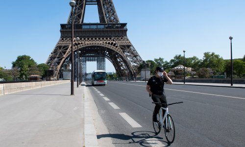 Francuska bilježi porast umrlih od covida-19 uoči prve faze otvaranja