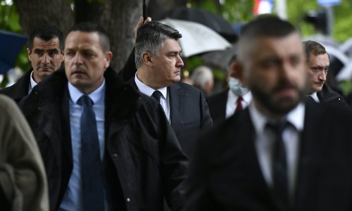 [VIDEO/FOTO] 'Upozorili smo ljude iz Ministarstva branitelja i policiju, ali nisu reagirali. Po prvi put se u službenom protokolu legitimirao pozdrav Za dom spremni'