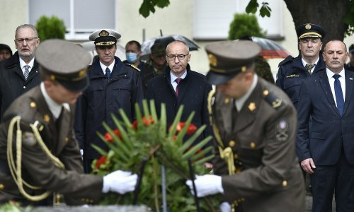 Krstičević: Poduzete sve mjere zaštite od prodora covida-19 u obrambeni sustav