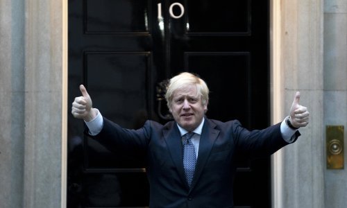 Boris Johnson sina odlučio nazvati po doktorima koji su ga liječili od bolesti COVID-19