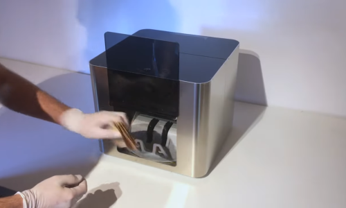 [VIDEO] Slovenci razvili uređaj za dezinfekciju novčanica